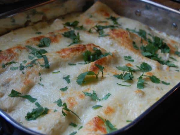 Low Carb Creamy Spinach Artichoke Chicken Thighs